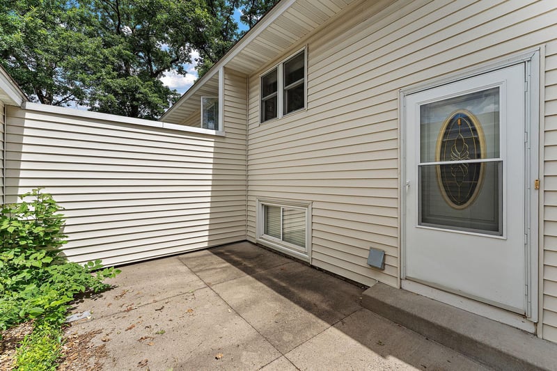 12131 Drake St NW, Coon Rapids, MN 55448