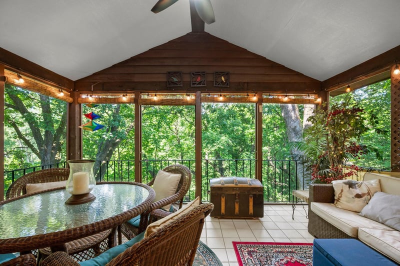 6884 Stonewood Ct, Eden Prairie, MN 55346