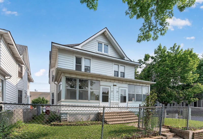 319321 Aurora Ave, Saint Paul, MN 55103