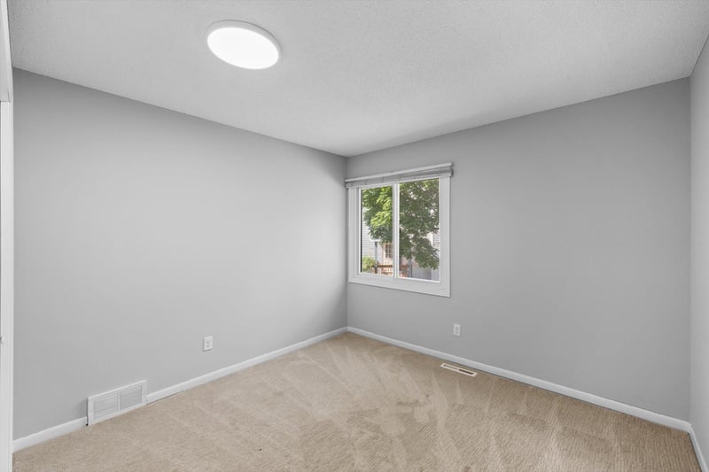 7405 Scot Ter, Eden Prairie, MN 55346