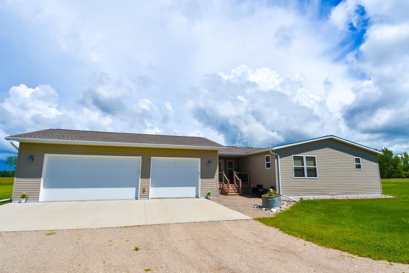 17922 142nd Ave NE, Thief River Falls, MN 56701