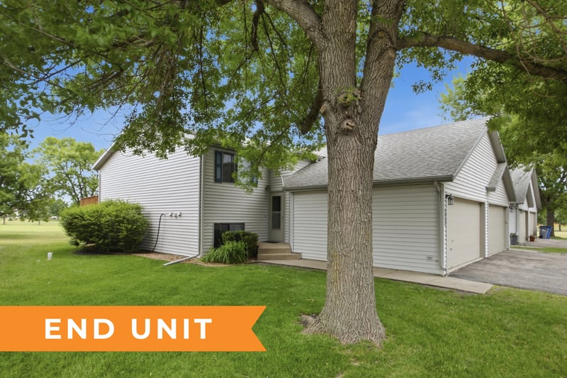 2830 32nd St S, Moorhead, MN 56560