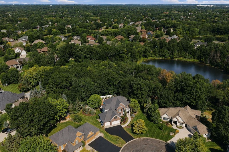 11499 Ashley Ct, Inver Grove Heights, MN 55077