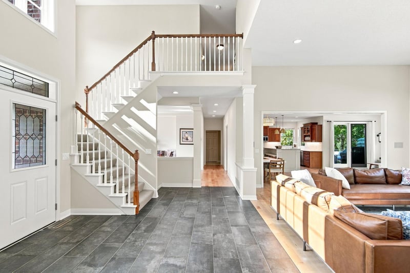 11499 Ashley Ct, Inver Grove Heights, MN 55077