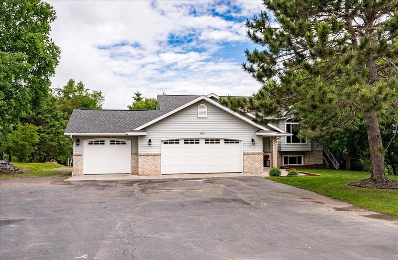 4909 Whitetail Dr, Hermantown, MN 55811