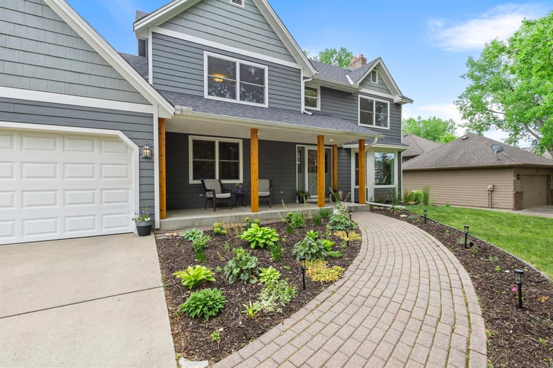 15709 Fremont Ave S, Burnsville, MN 55306