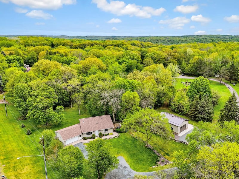 979 First St, Taylors Falls, MN 55084
