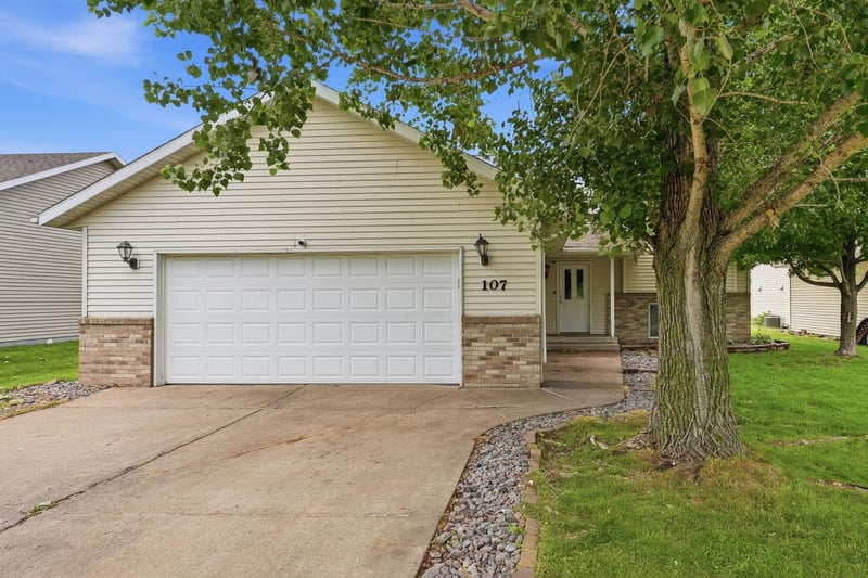 107 Green Meadow St, Foley, MN 56329