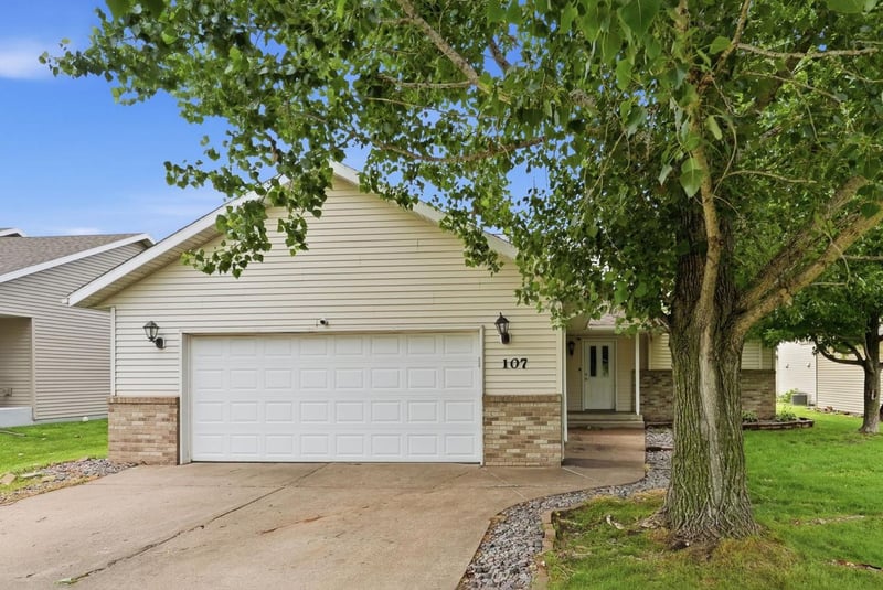 107 Green Meadow St, Foley, MN 56329
