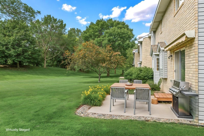 13024 Garrett Ln, Apple Valley, MN 55124