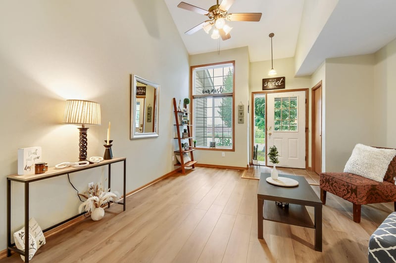 6333 Palamino Pl, Forest Lake, MN 55025