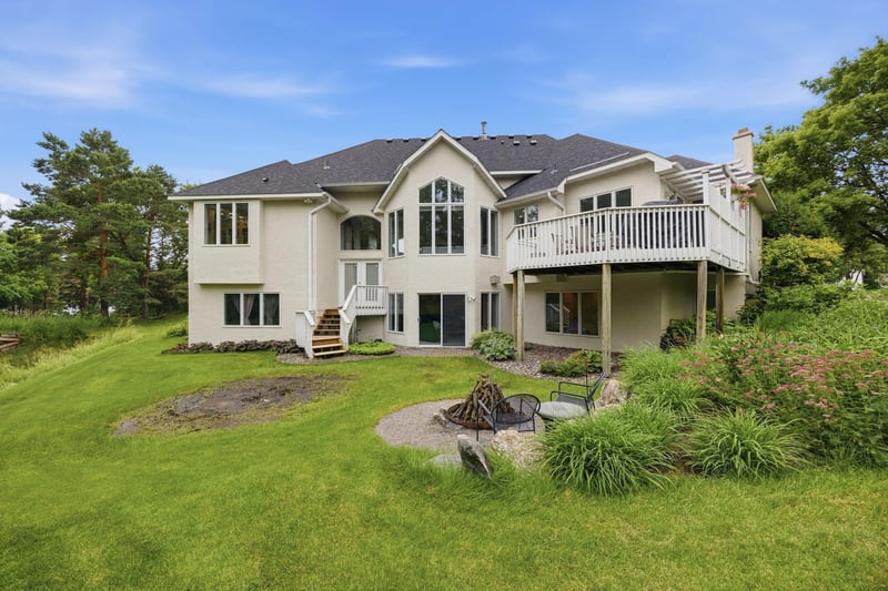 1040 Bayside Ln, Mound, MN 55364