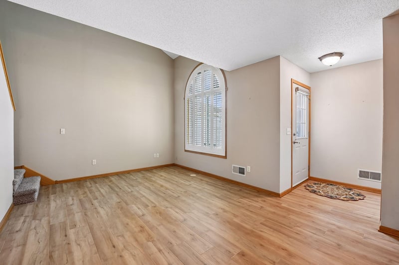 1003 Heather Ln, Waconia, MN 55387