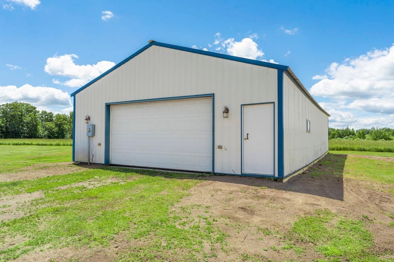 9518 190th St, Milaca, MN 56353