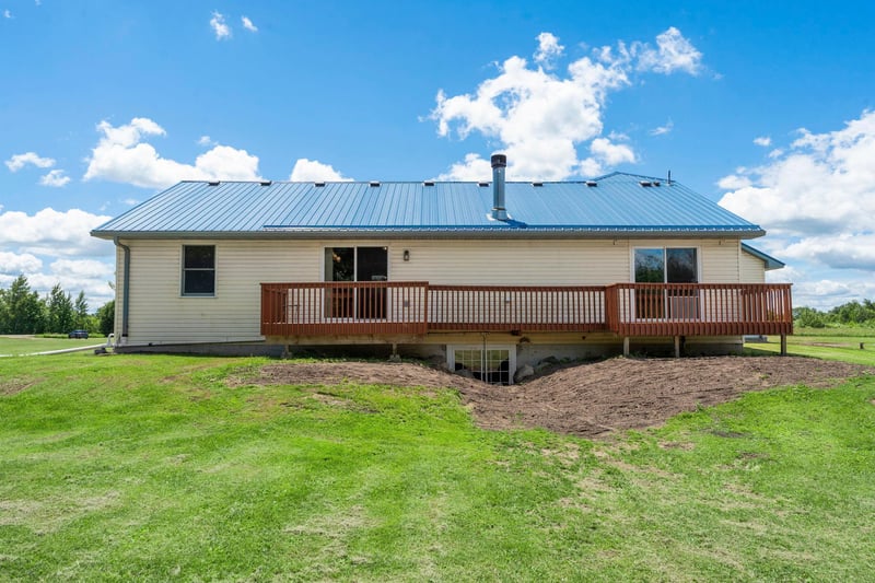 9518 190th St, Milaca, MN 56353