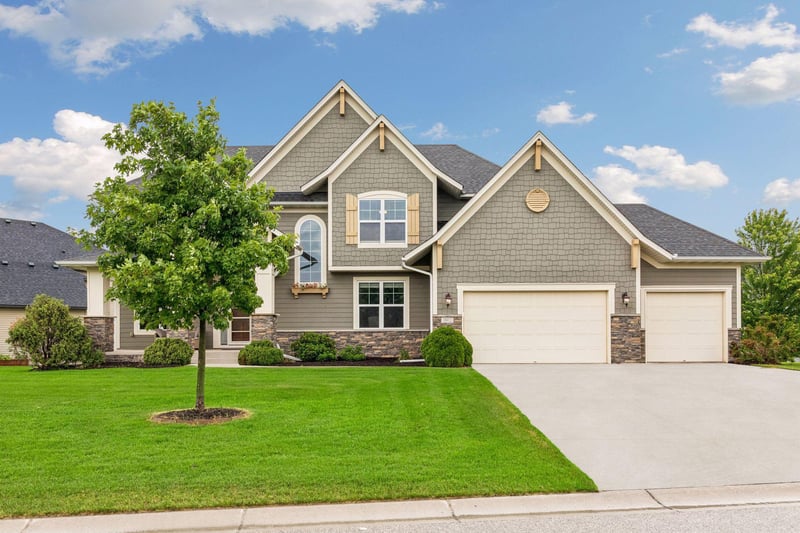 10412 Oregon Ave N, Brooklyn Park, MN 55445