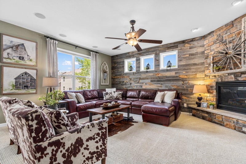 617 Eastgate Pw, Mahtomedi, MN 55115