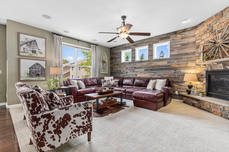 617 Eastgate Pw, Mahtomedi, MN 55115