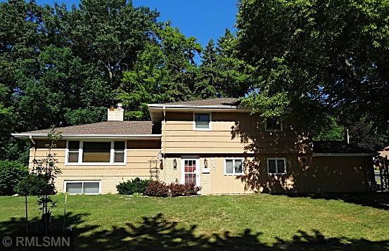 1627 Deerwood Dr, South Saint Paul, MN 55075