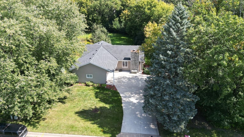2292 7th St N, North Saint Paul, MN 55109