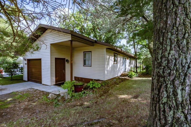 408 E Gilman St, New York Mills, MN 56567