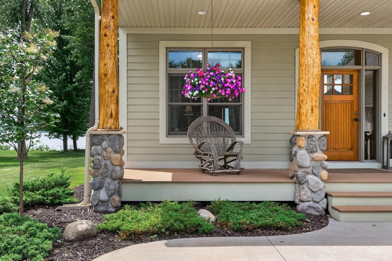 21590 S Lake George Dr NW, Oak Grove, MN 55011