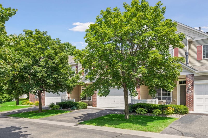 114 River Woods Dr W, Saint Paul Park, MN 55071