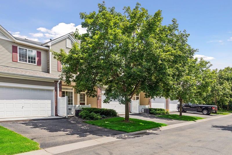 114 River Woods Dr W, Saint Paul Park, MN 55071
