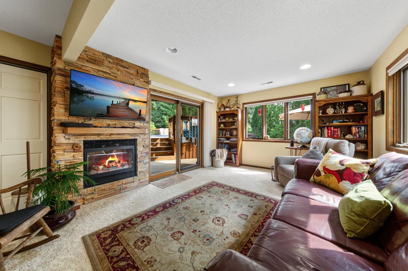 1017 Whittier Ct, Northfield, MN 55057