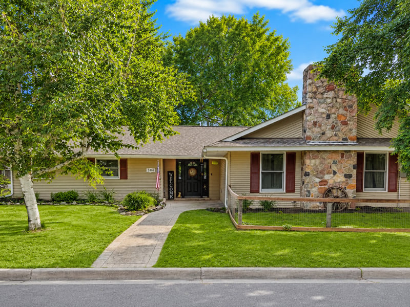304 S 3rd St, Luck, WI 54853