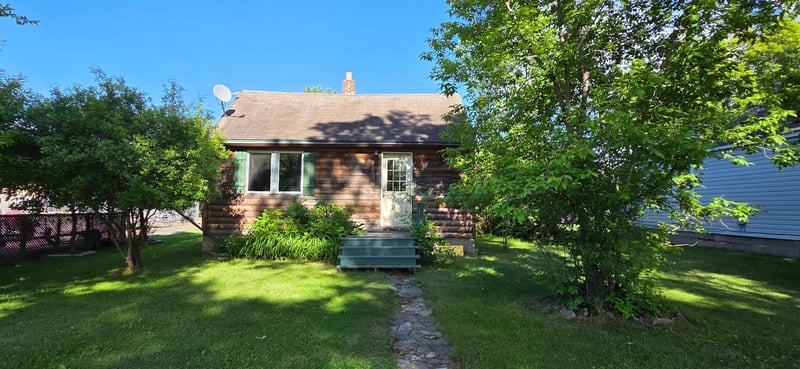 1313 1st Ave E, International Falls, MN 56649