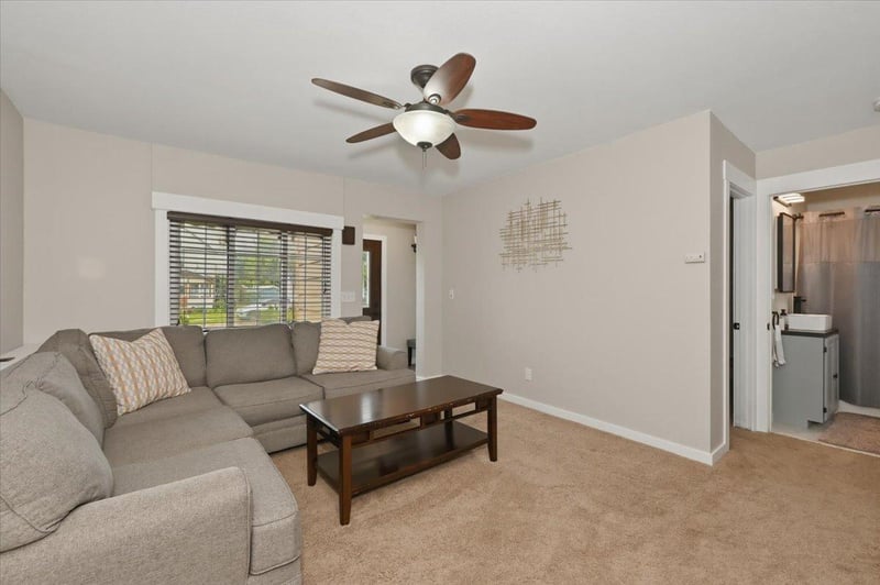150 1st St, Duluth, MN 55810