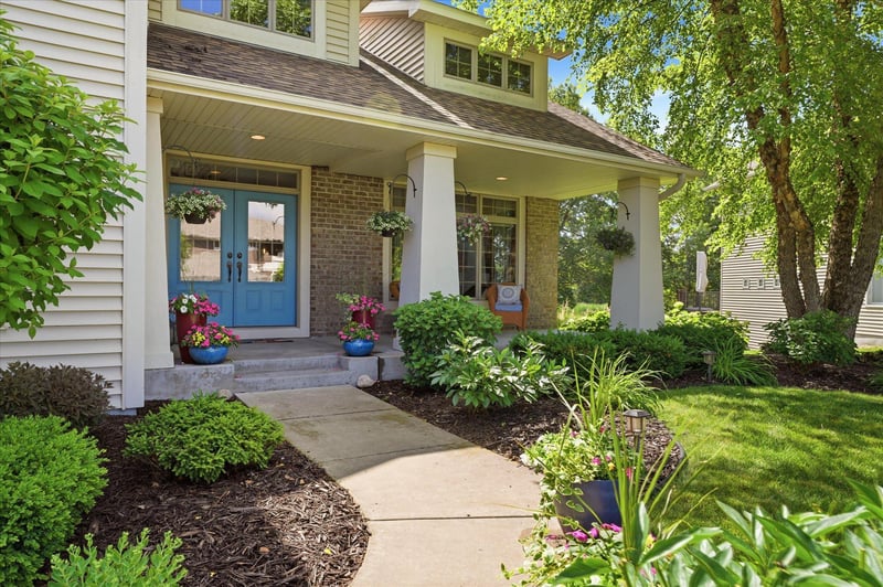 18104 Lamar Ct, Lakeville, MN 55044