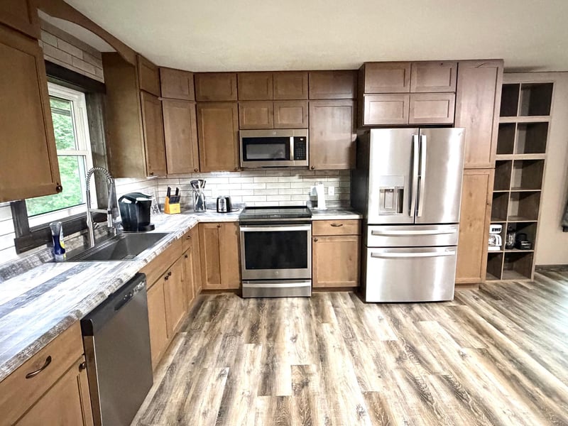 40439 230th St, Roseau, MN 56751