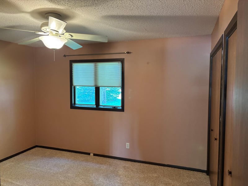 590 Lakeview Rd, Heron Lake, MN 56137