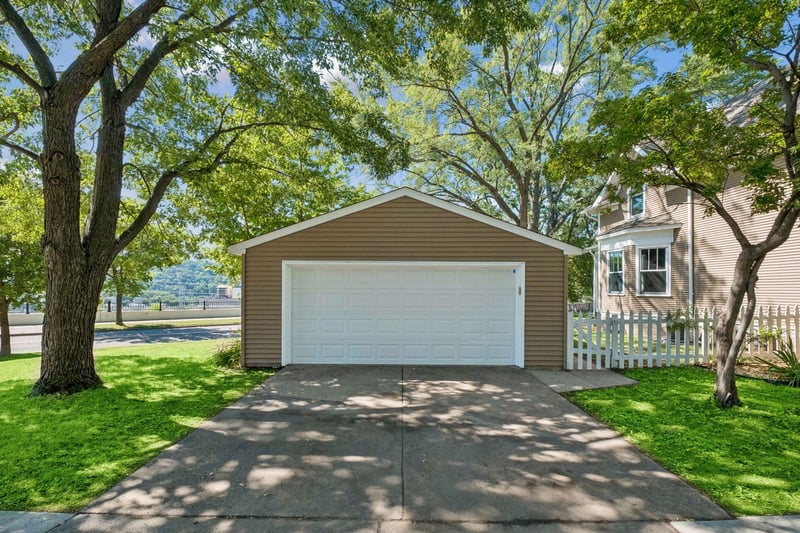 320 Michigan St, Saint Paul, MN 55102