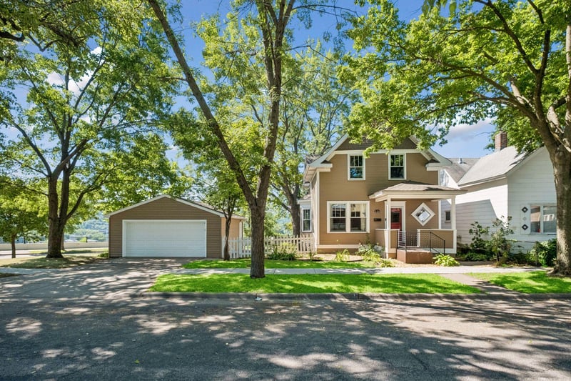 320 Michigan St, Saint Paul, MN 55102