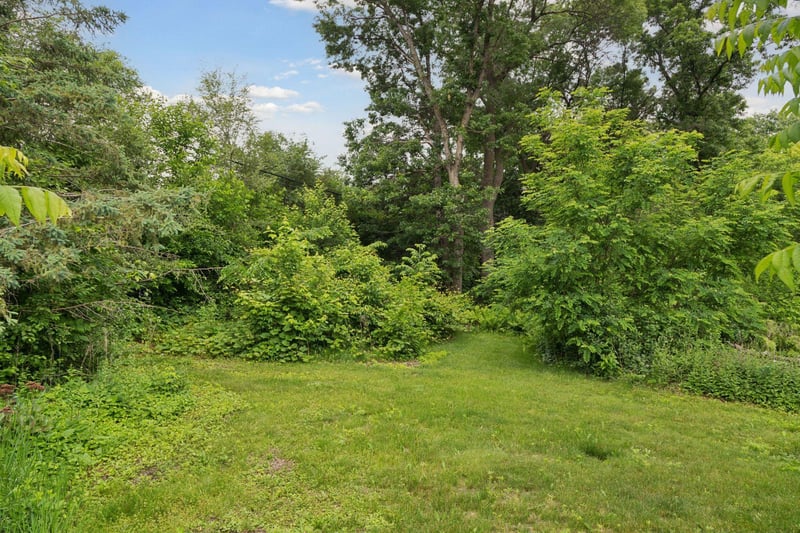 2705 Hillview Rd, Mounds View, MN 55112