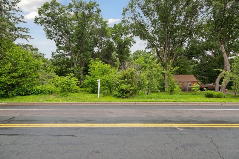 2705 Hillview Rd, Mounds View, MN 55112