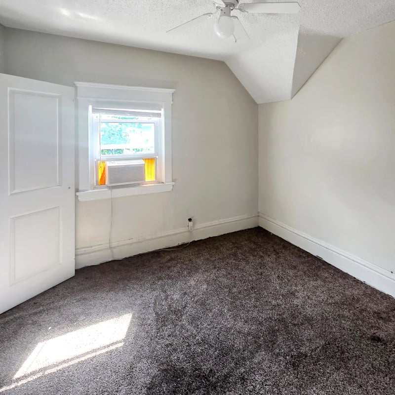 168 Acker St E, Saint Paul, MN 55117