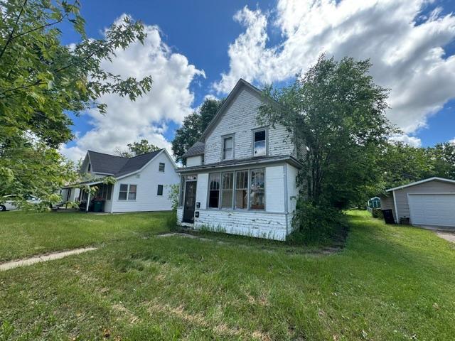 216 1st St NE, Wadena, MN 56482