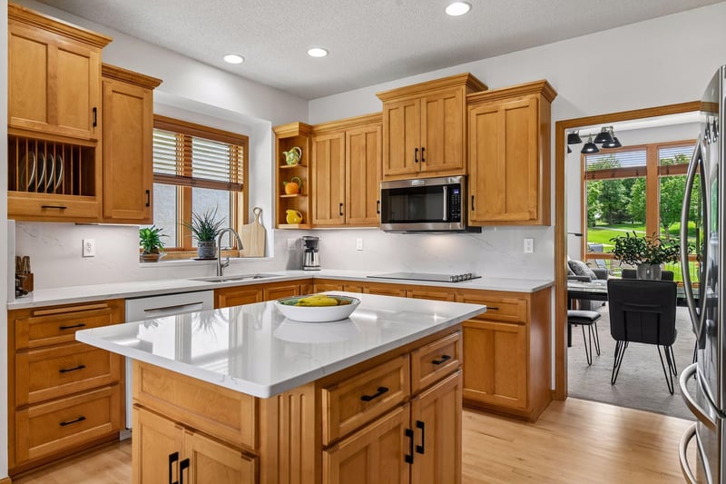 8732 Wedgemere Dr, Victoria, MN 55386