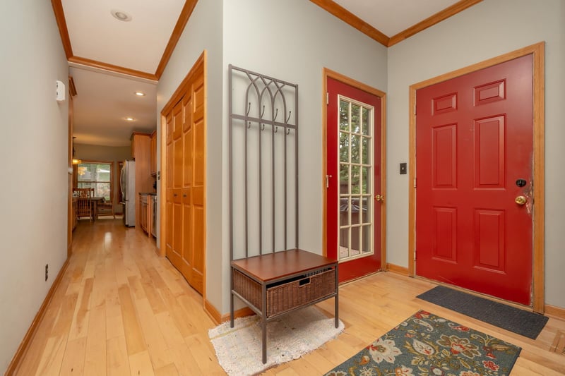 5511 Hugo Rd, White Bear Twp, MN 55110
