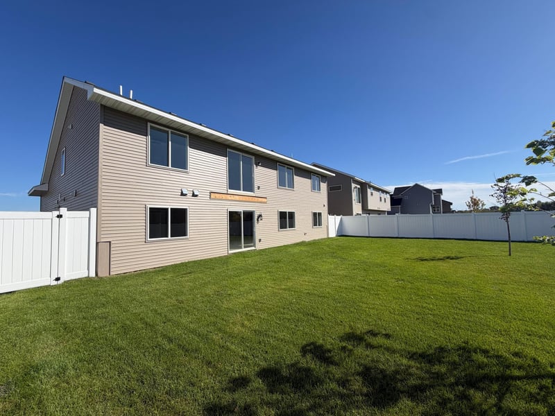 17703 Empire Trl, Lakeville, MN 55044
