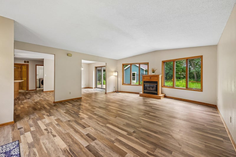 38295 Golf Ave, North Branch, MN 55056