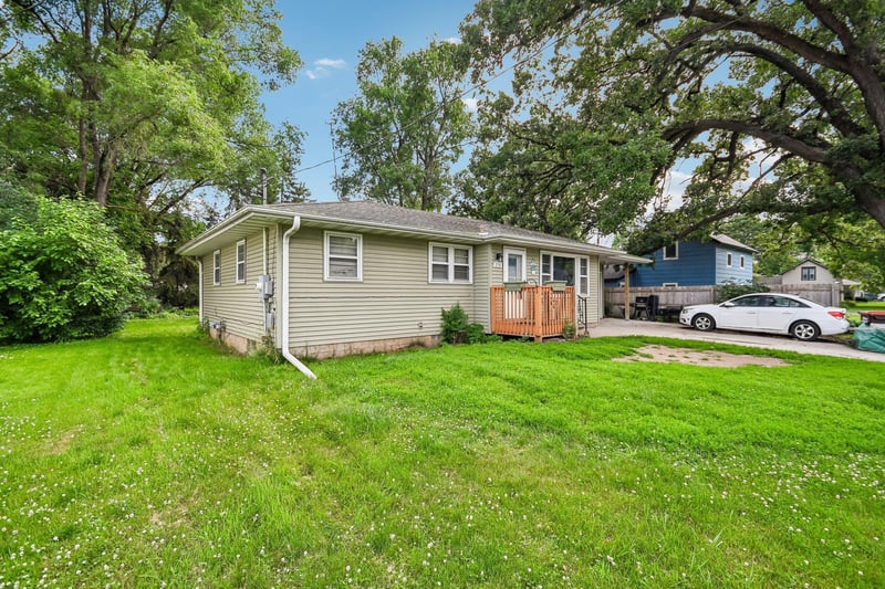 215 17th St W, Hastings, MN 55033