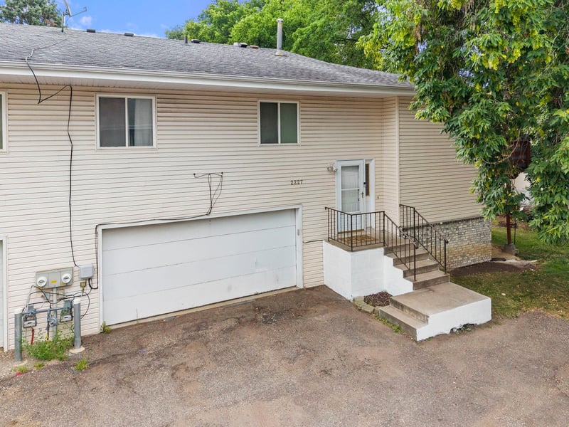 2227 Old County Road 34 Pl, Burnsville, MN 55337