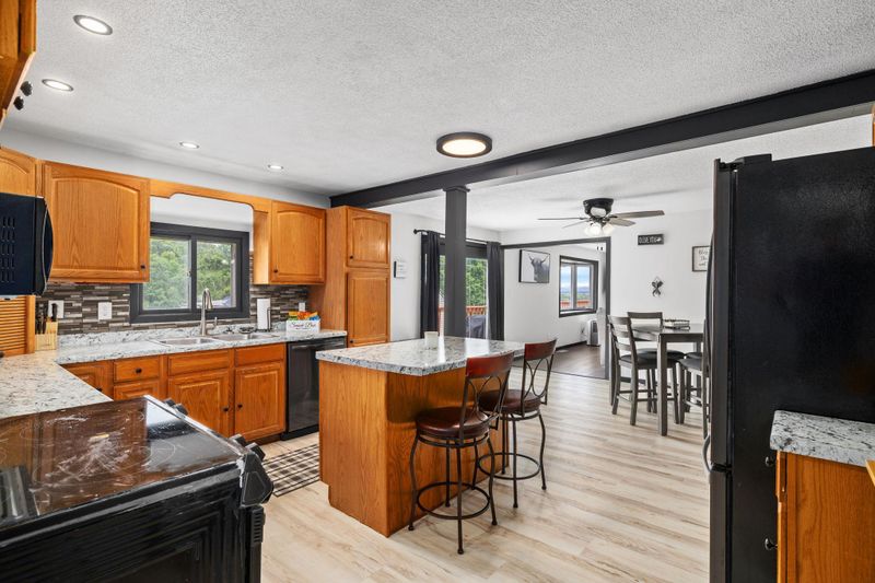 46825 Oak Hill Ln, La Crescent, MN 55947
