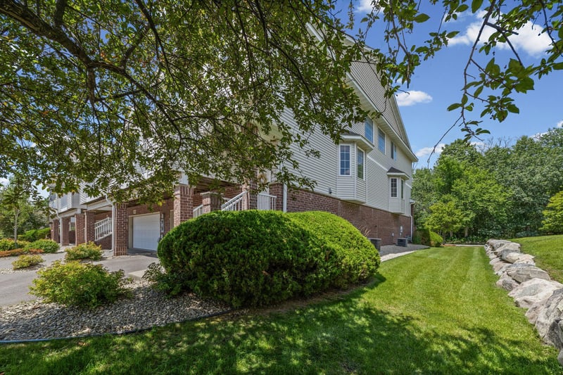 7612 Crimson Ln, Savage, MN 55378