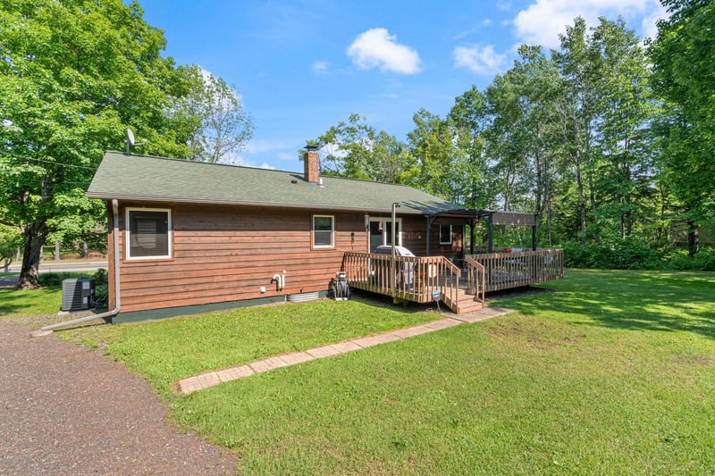 1661 Lavaque Rd, Duluth, MN 55810